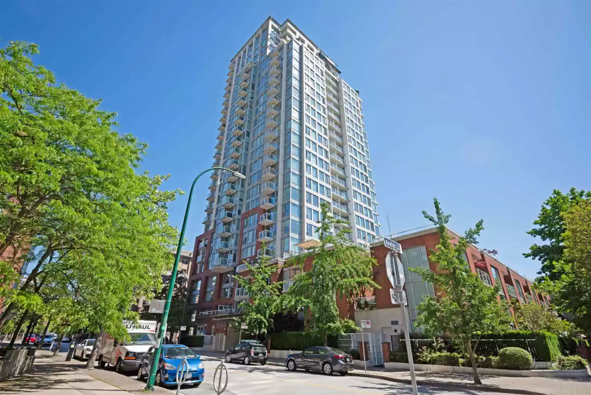Powder Room Photo of 802 550 Taylor Street, Vancouver, BC
