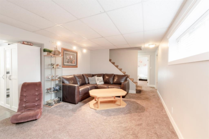 Guest Bathroom Photo of 12290 252 Street, Maple Ridge, BC
