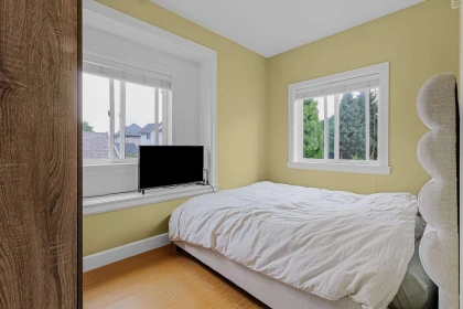 Breakfast Nook Photo of 19913 72 Avenue, Langley, BC