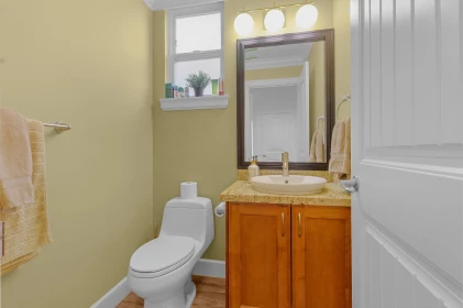 Mudroom Photo of 19913 72 Avenue, Langley, BC