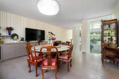 Breakfast Nook Photo of 1919 W 57th Avenue, Vancouver, BC