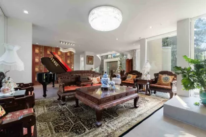 1919 W 57th Avenue, Vancouver, BC