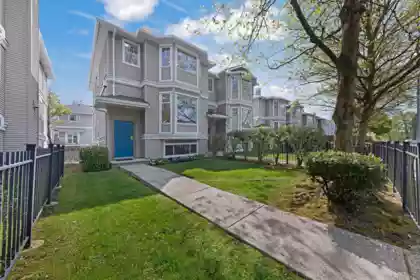 6538 121 Street, Surrey, BC, Surrey — Townhouse for sale