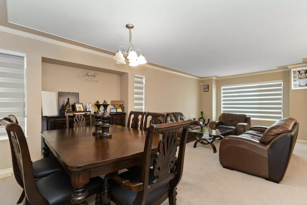 Dining Area Photo of 34463 Lariat Place, Abbotsford, BC