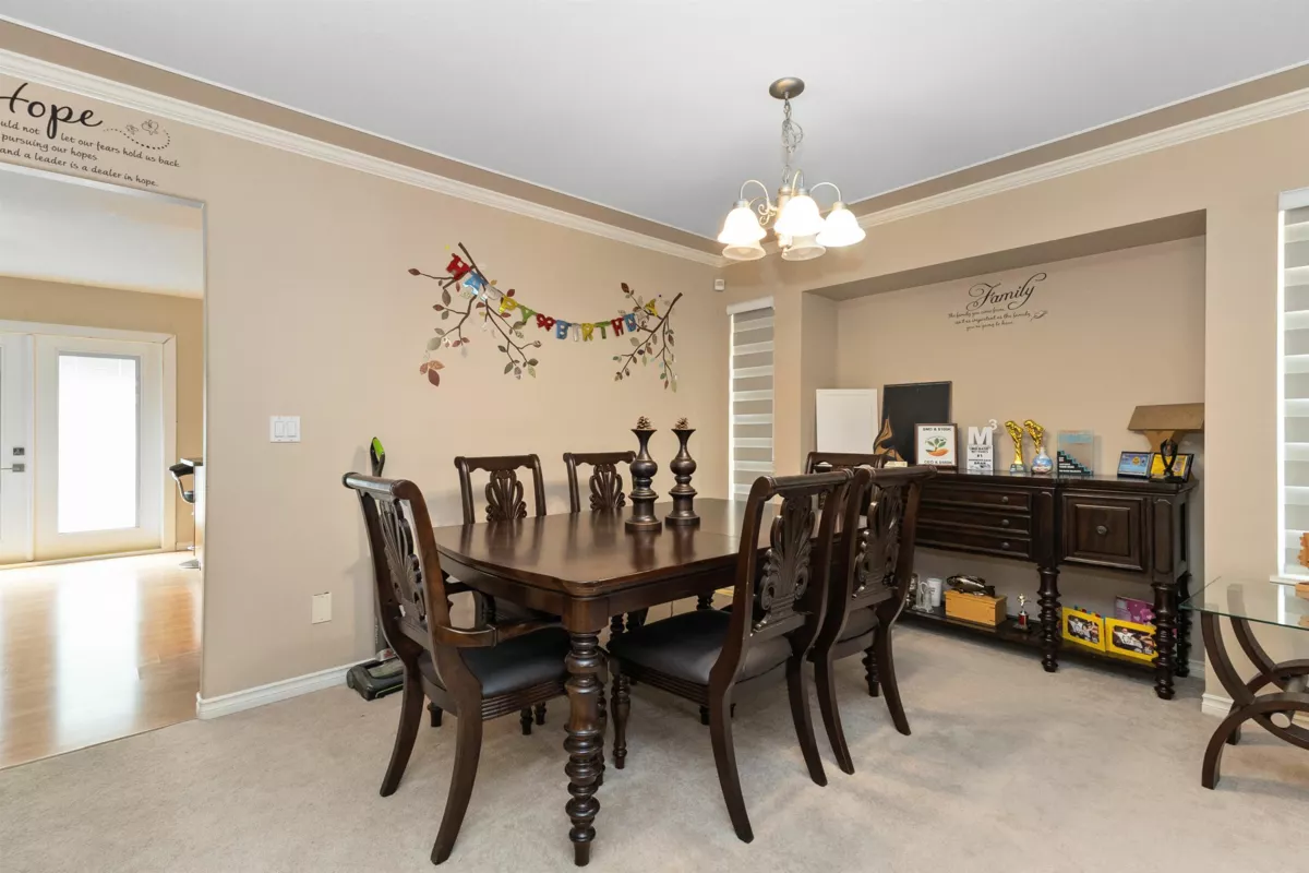 Kitchen Photo of 34463 Lariat Place, Abbotsford, BC