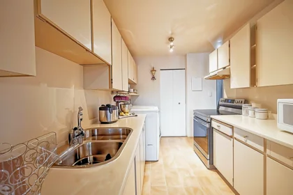 Kitchen Photo of 407 13963 72 Avenue, Surrey, BC