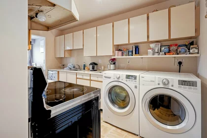 Primary Bathroom Photo of 407 13963 72 Avenue, Surrey, BC