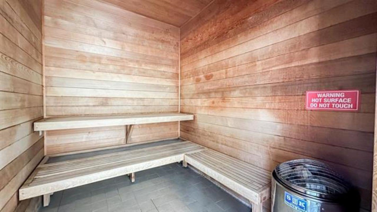 Breakfast Nook Photo of 901 13750 100 Avenue, Surrey, BC