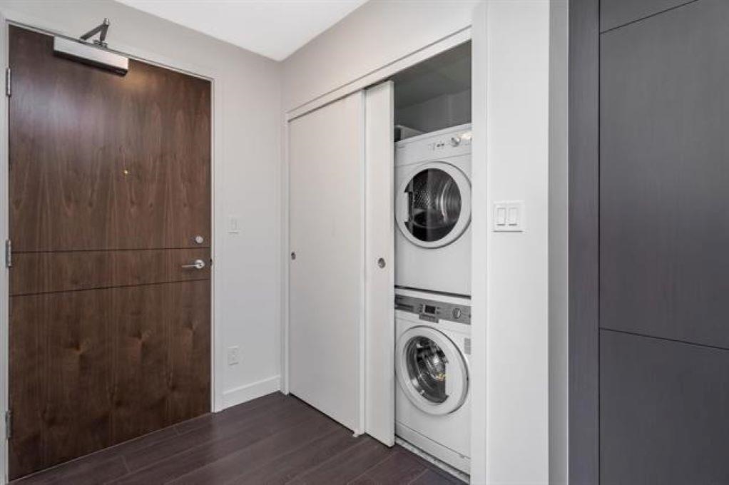 Laundry Room Photo of 901 13750 100 Avenue, Surrey, BC