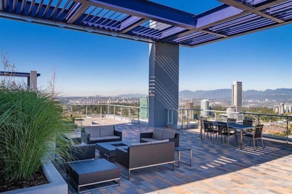 Pantry Photo of 901 13750 100 Avenue, Surrey, BC