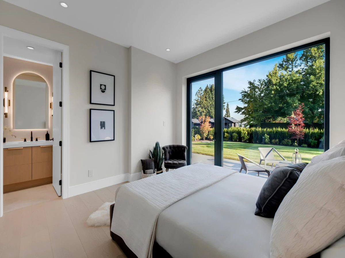 Basement Recreation Room Photo of 2423 Mathers Avenue, West Vancouver, BC