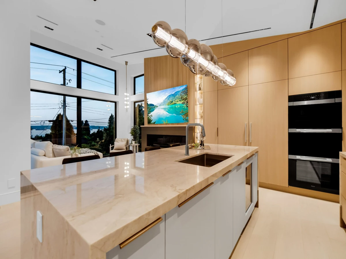 Bedroom 4 Photo of 2423 Mathers Avenue, West Vancouver, BC