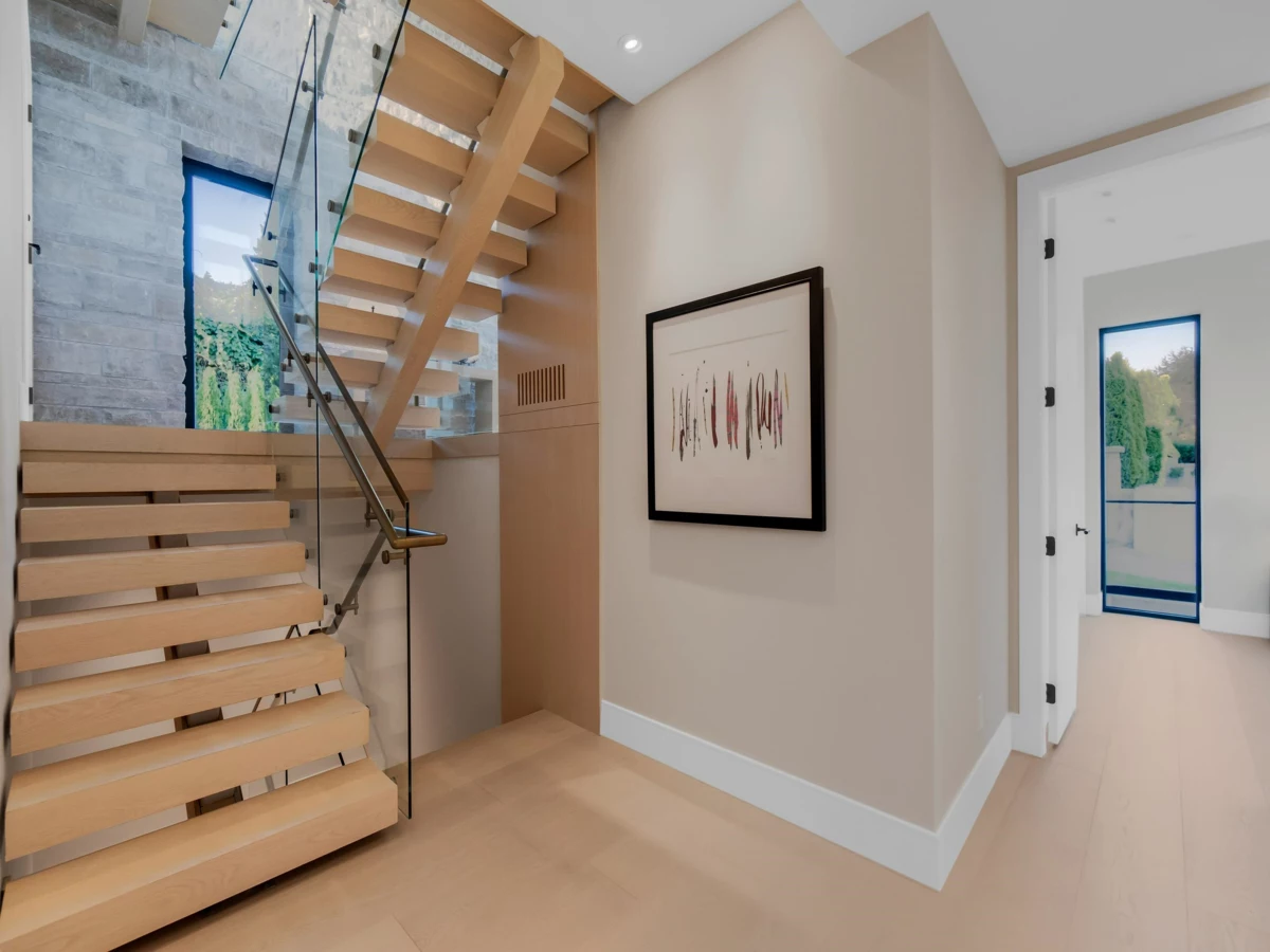 Hallway Photo of 2423 Mathers Avenue, West Vancouver, BC