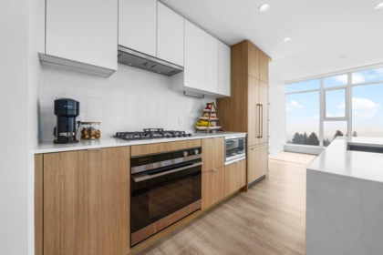 604 505 Nelson Street, Coquitlam, BC