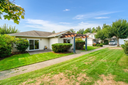 Backyard Photo of 48 16016 82 Avenue, Surrey, BC