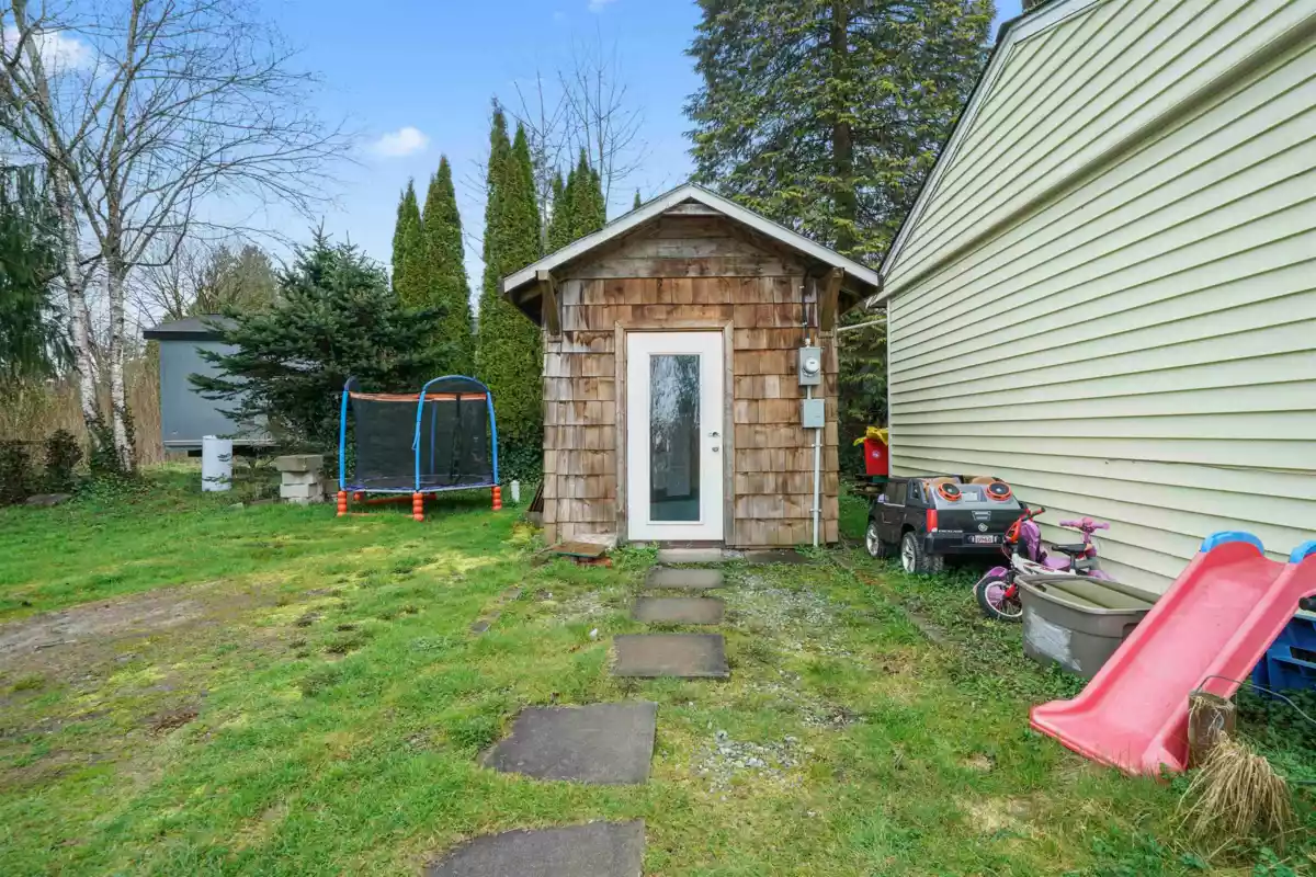 Backyard Photo of 25491 Dewdney Trunk Road, Maple Ridge, BC