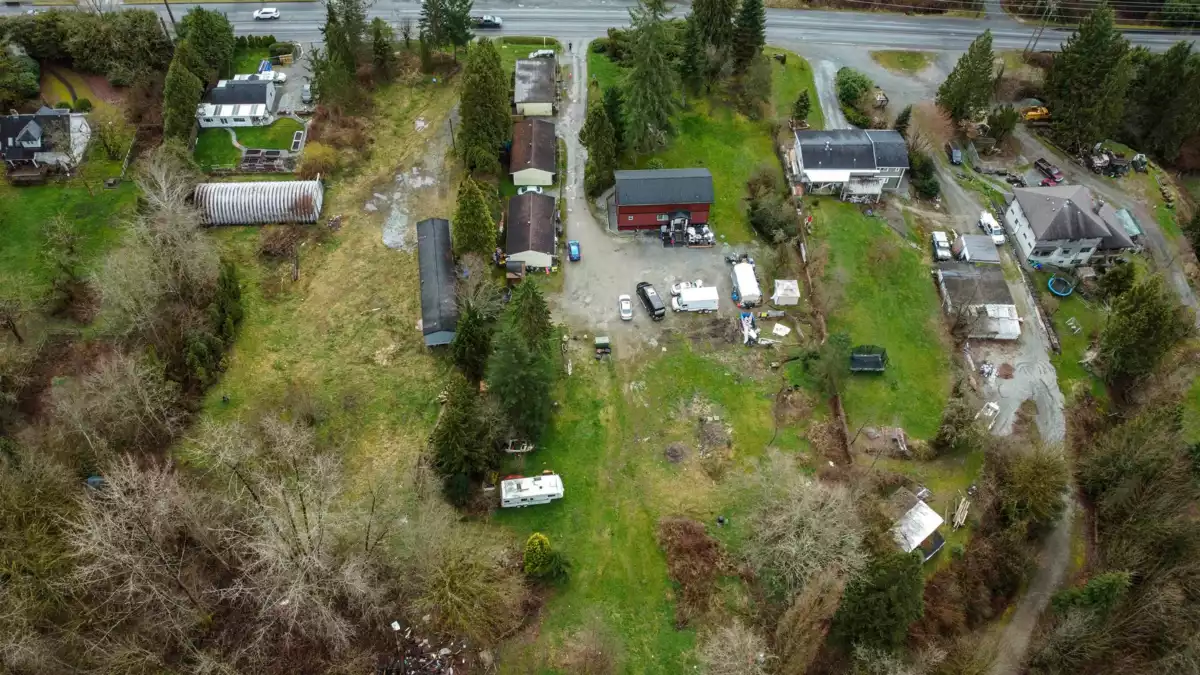 Hallway Photo of 25491 Dewdney Trunk Road, Maple Ridge, BC