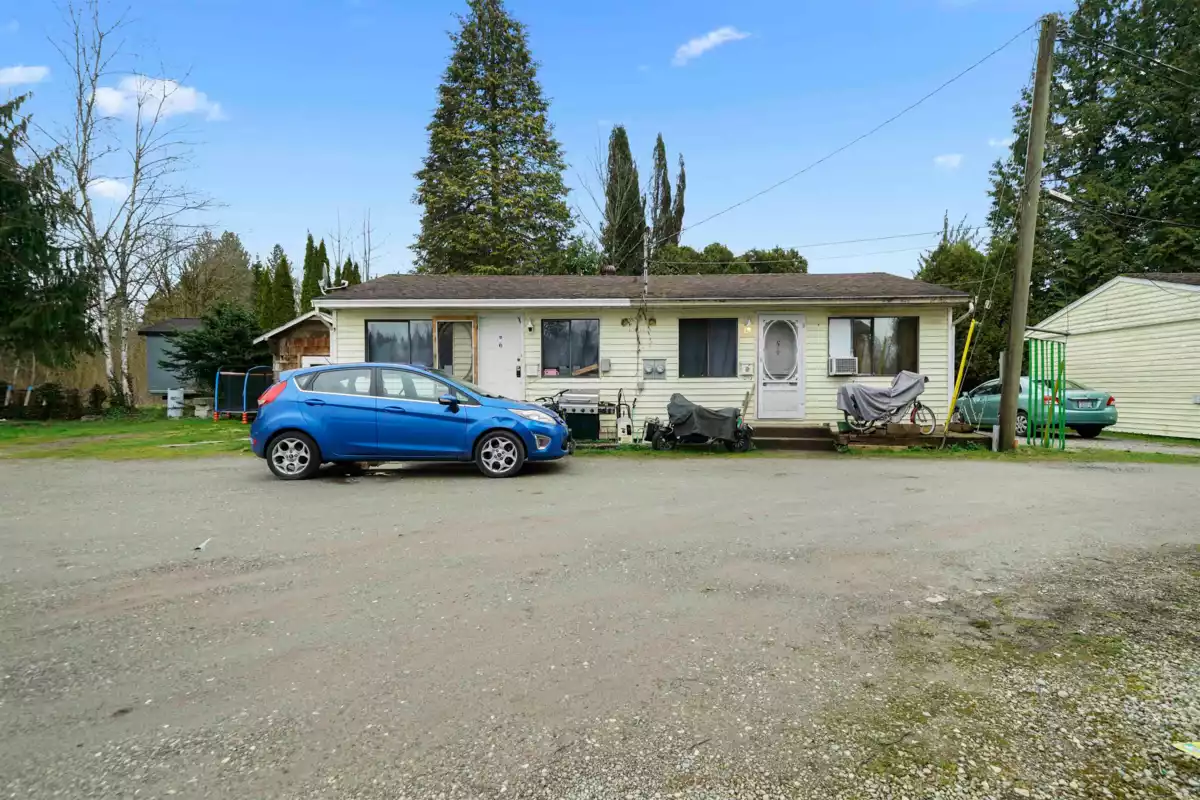 Laundry Room Photo of 25491 Dewdney Trunk Road, Maple Ridge, BC