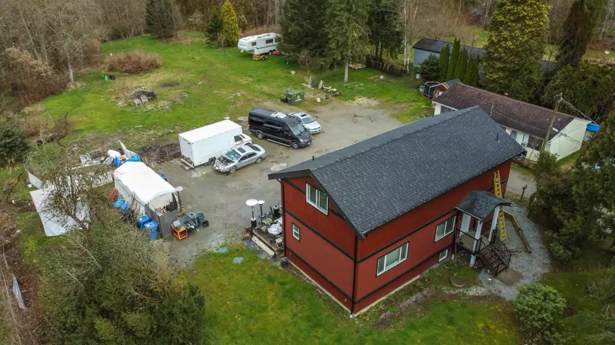 Outdoor Deck Photo of 25491 Dewdney Trunk Road, Maple Ridge, BC