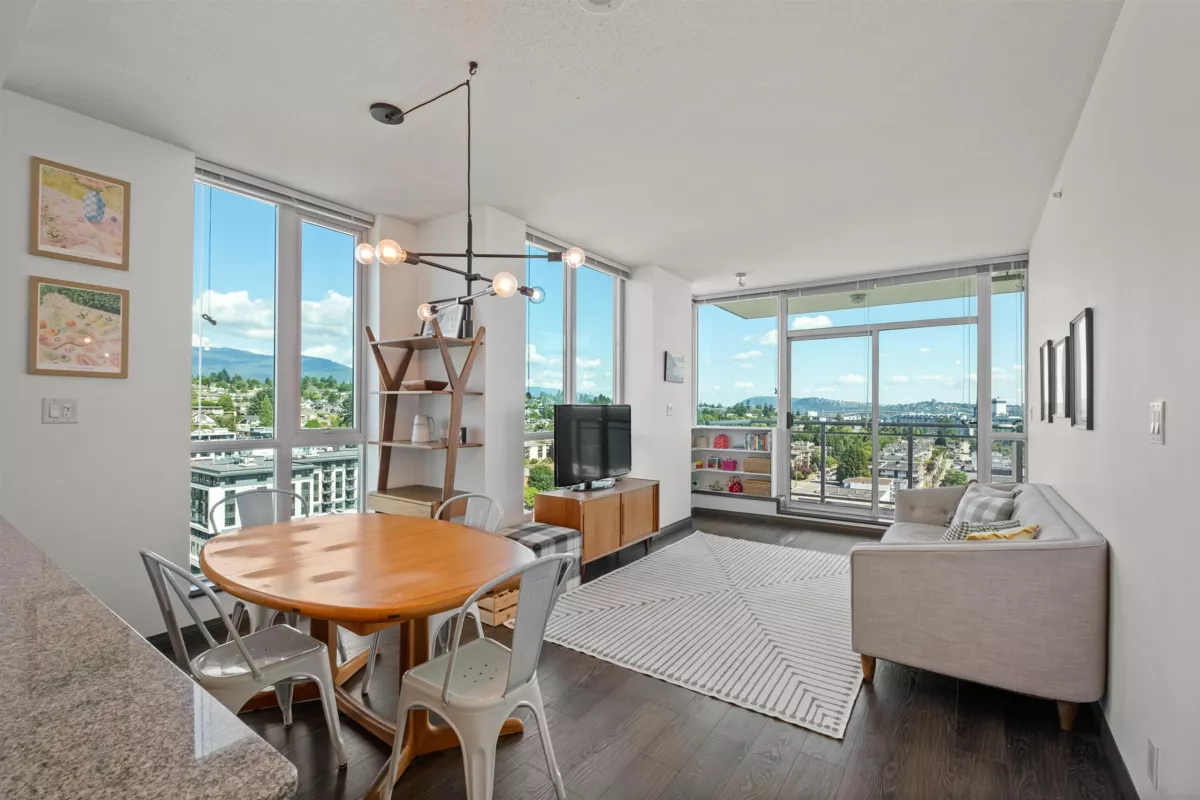 Dining Area Photo of 2001 188 E Esplanade, North Vancouver, BC