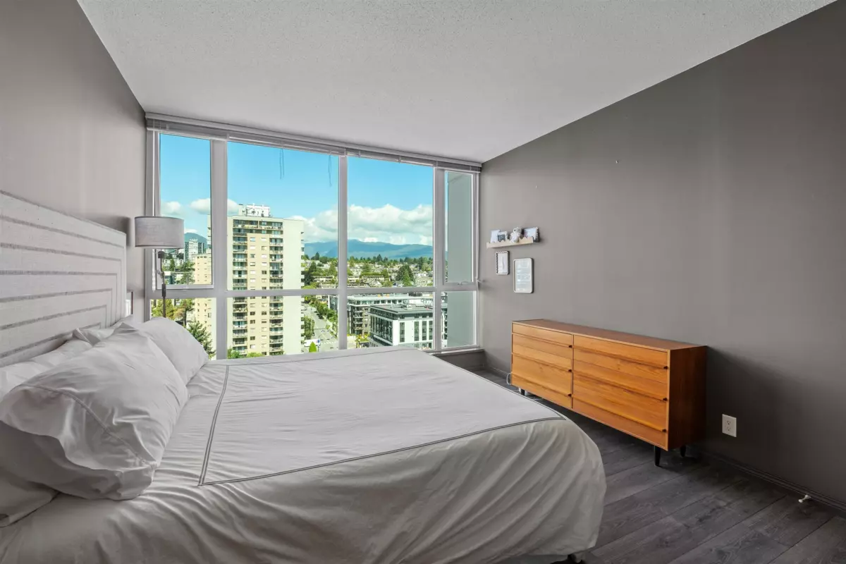 Guest Bathroom Photo of 2001 188 E Esplanade, North Vancouver, BC