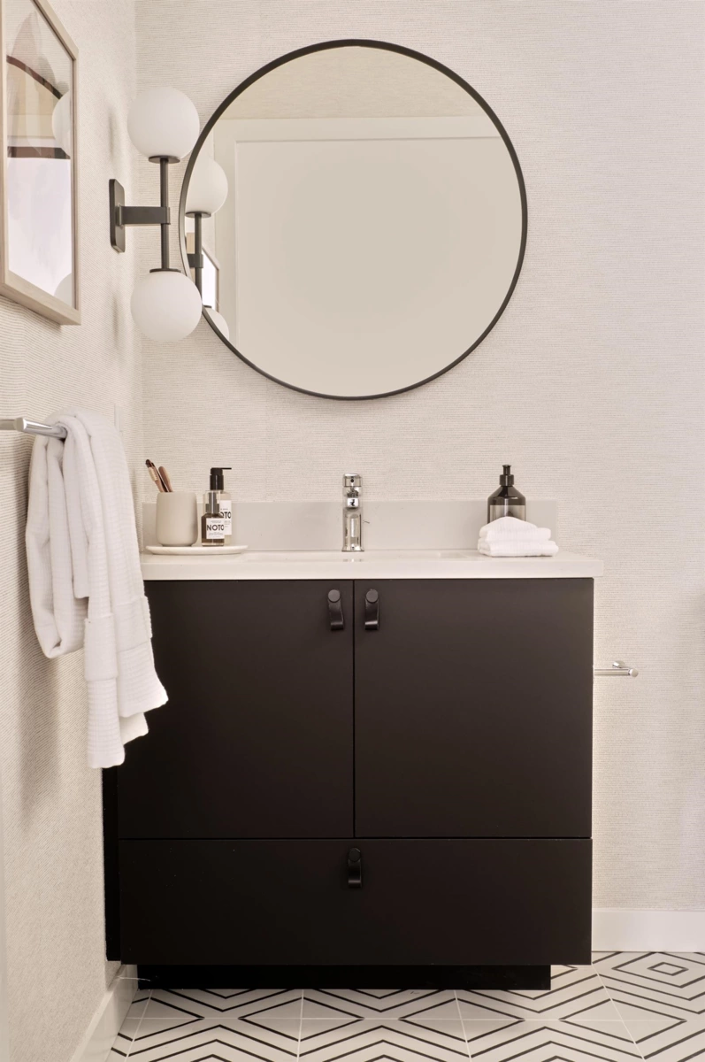 Kitchen Island Photo of 205 1680 E 12th Avenue, Vancouver, BC