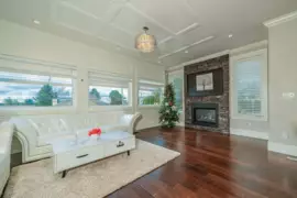 15807 Buena Vista Avenue, White Rock, BC