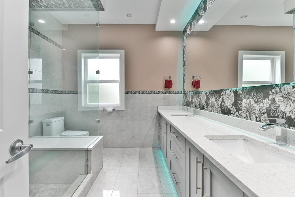 Mudroom Photo of 12768 97a Avenue, Surrey, BC