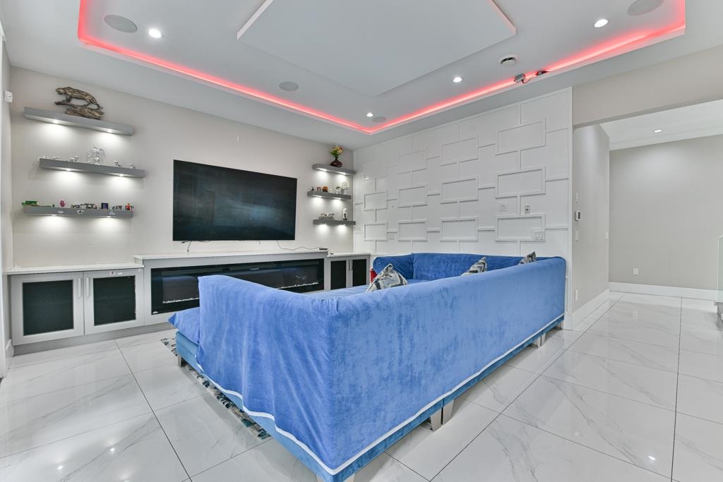 Walk-In Closet Photo of 12768 97a Avenue, Surrey, BC