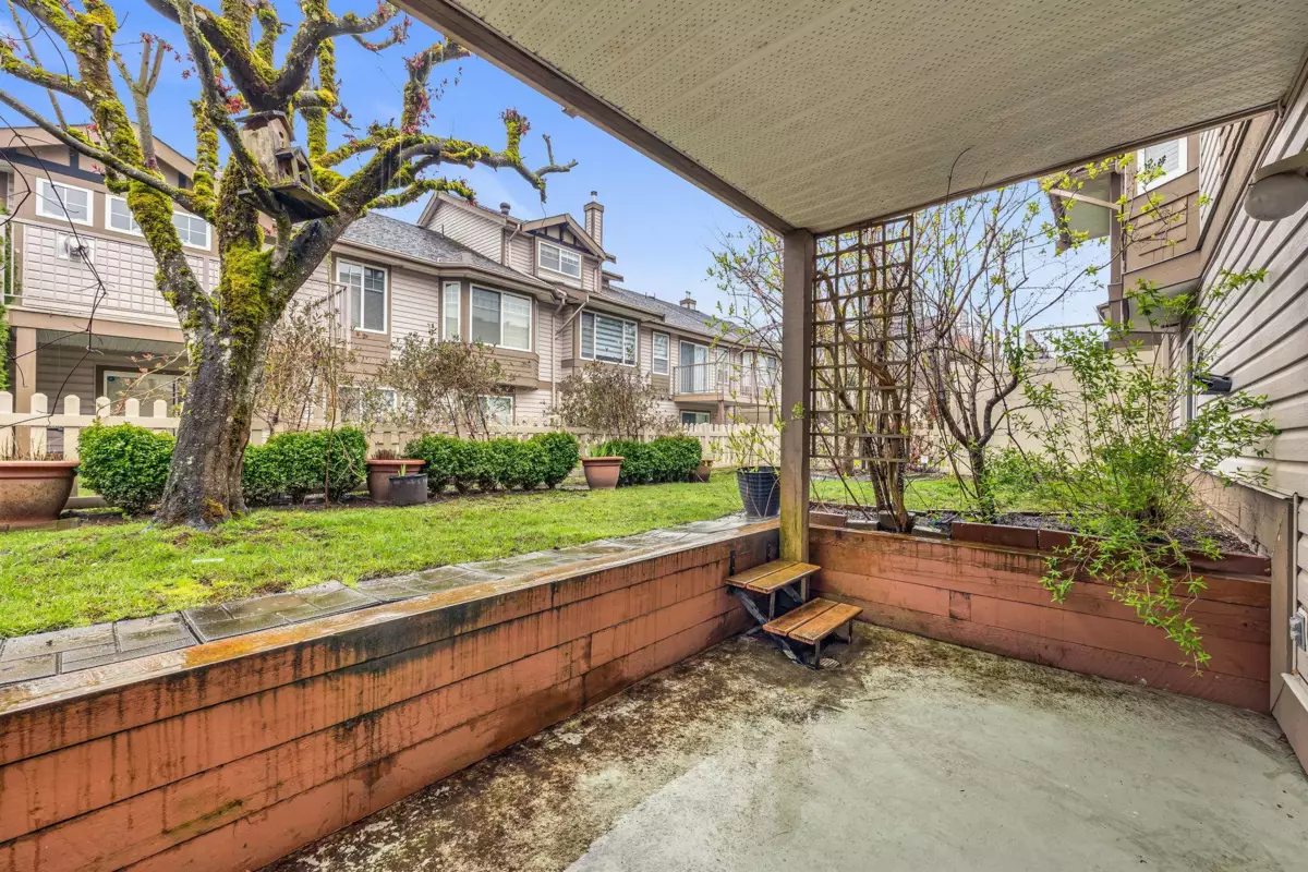 Hallway Photo of 18 20222 96 Avenue, Langley, BC
