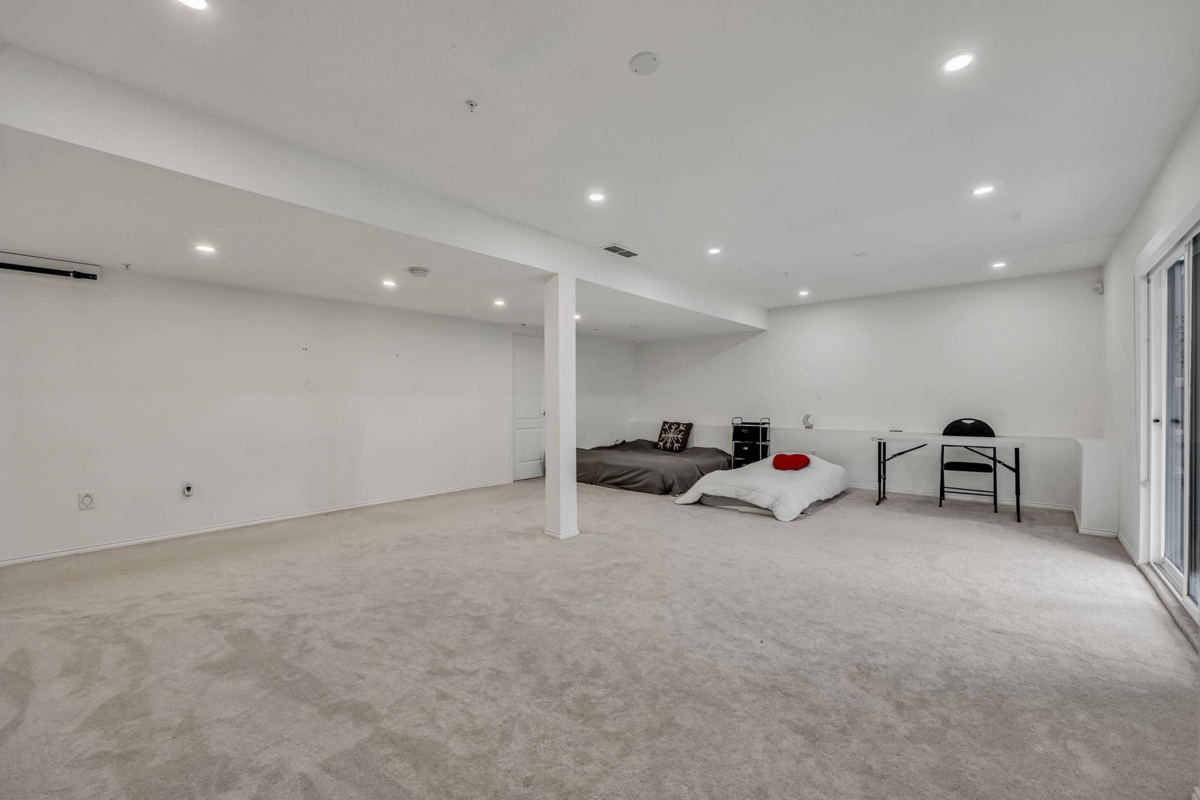 Mudroom Photo of 18 20222 96 Avenue, Langley, BC