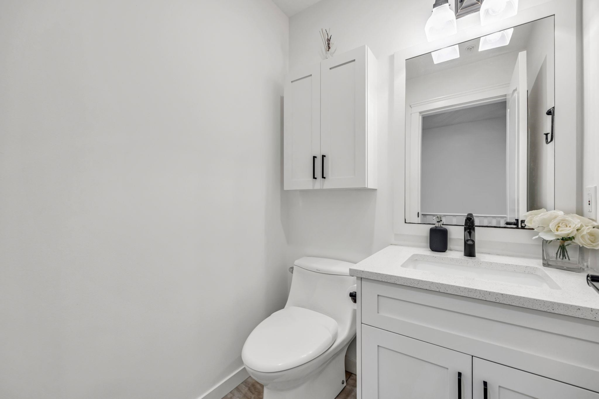 Primary Bathroom Photo of 18 20222 96 Avenue, Langley, BC