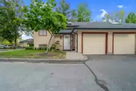 24 21960 River Road, Maple Ridge, BC