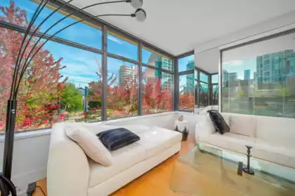 Kitchen Island Photo of 301 1863 Alberni Street, Vancouver, BC