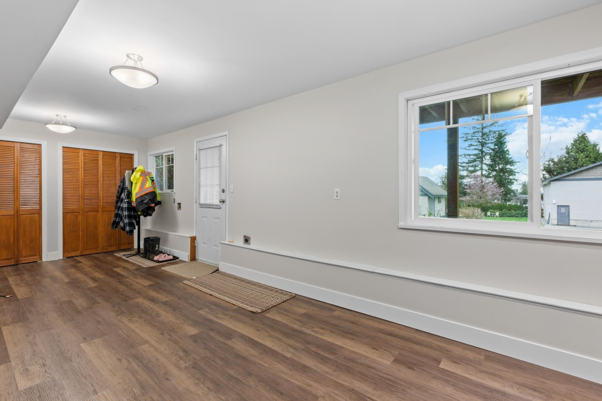 Hallway Photo of 29288 Duncan Avenue, Abbotsford, BC