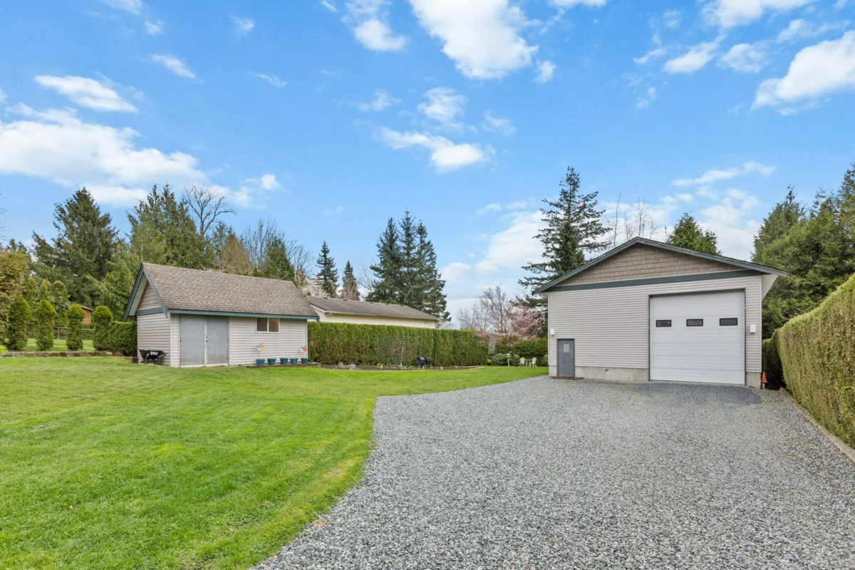 Hot Tub / Spa Photo of 29288 Duncan Avenue, Abbotsford, BC