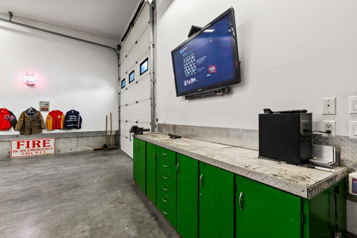 Outdoor Kitchen Photo of 29288 Duncan Avenue, Abbotsford, BC