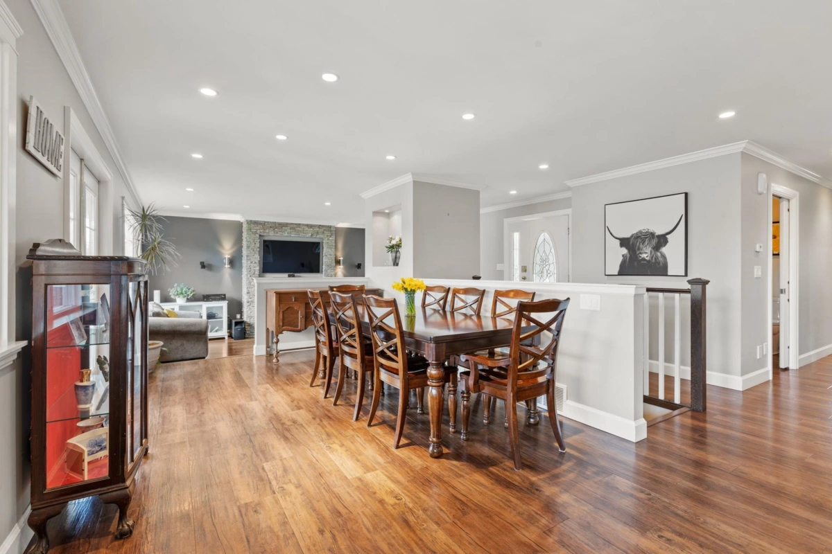 Primary Bedroom Photo of 29288 Duncan Avenue, Abbotsford, BC