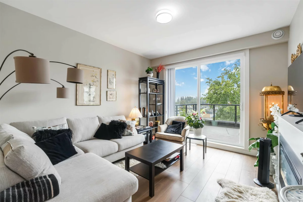 Family Room Photo of 412 12460 191 Street, Pitt Meadows, BC