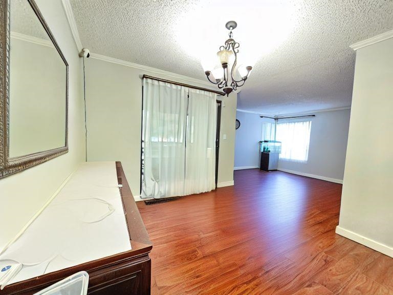 Guest Bathroom Photo of 10539 Holly Park Lane, Surrey, BC