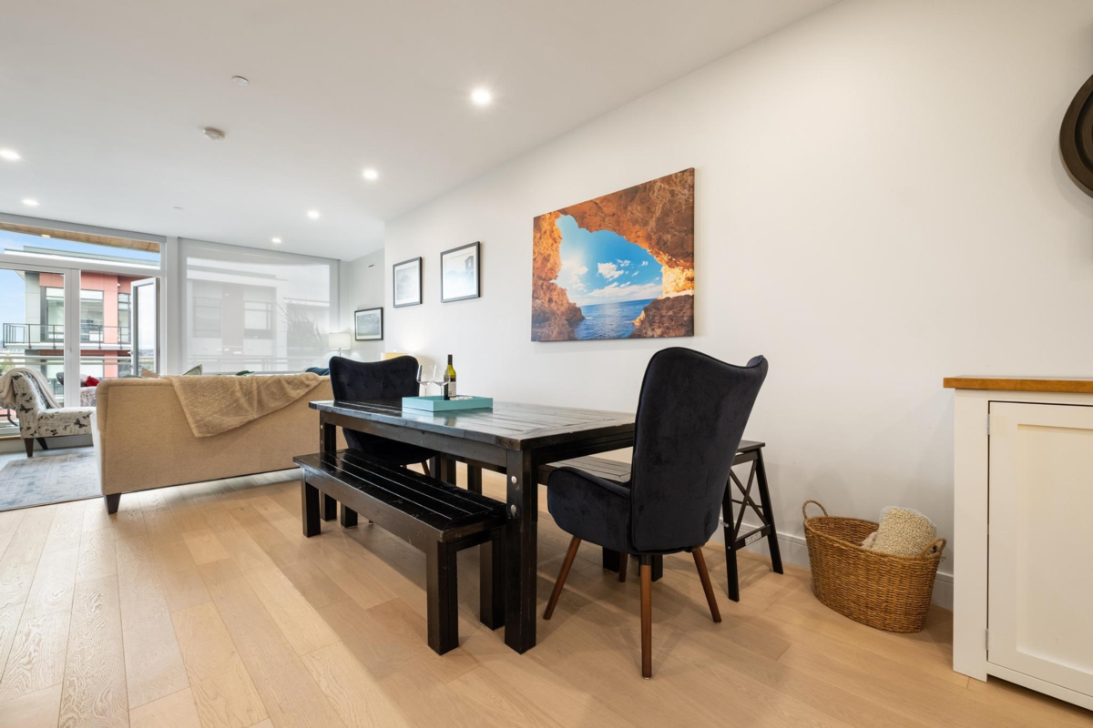 Primary Bathroom Photo of 511 20416 Park Avenue, Langley, BC