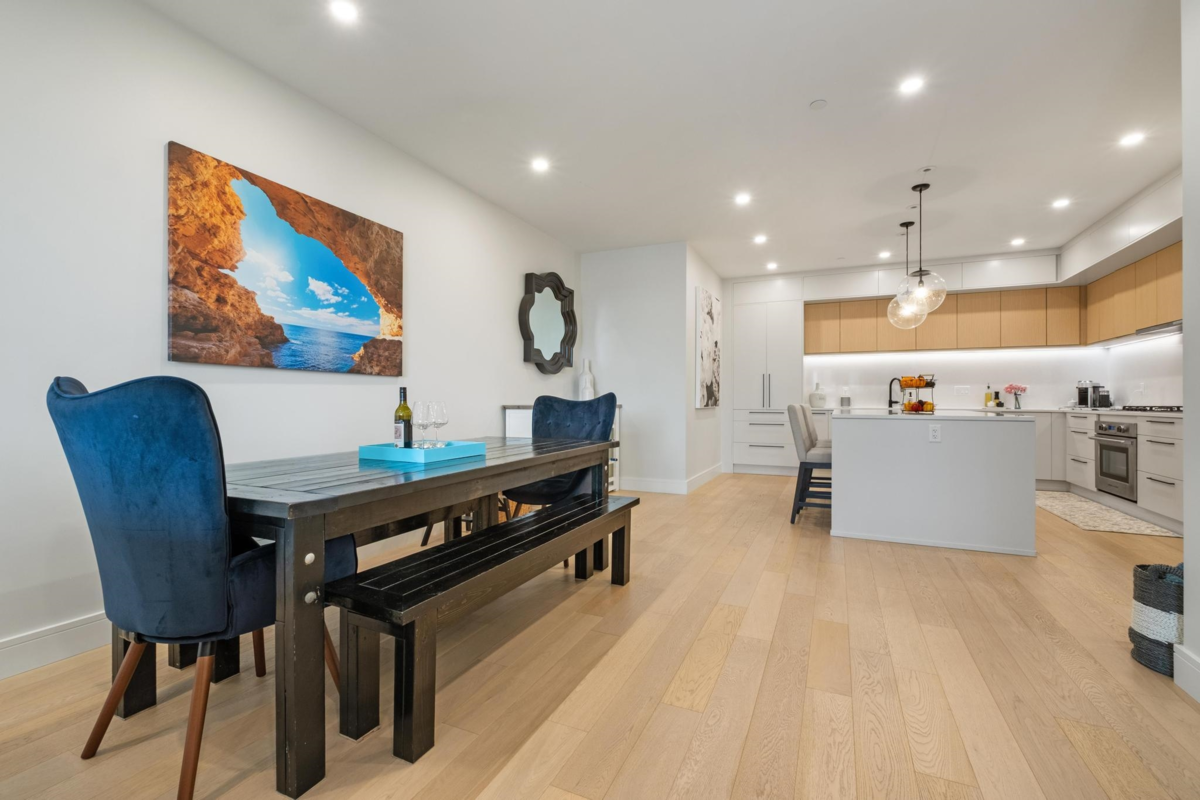 Walk-In Closet Photo of 511 20416 Park Avenue, Langley, BC