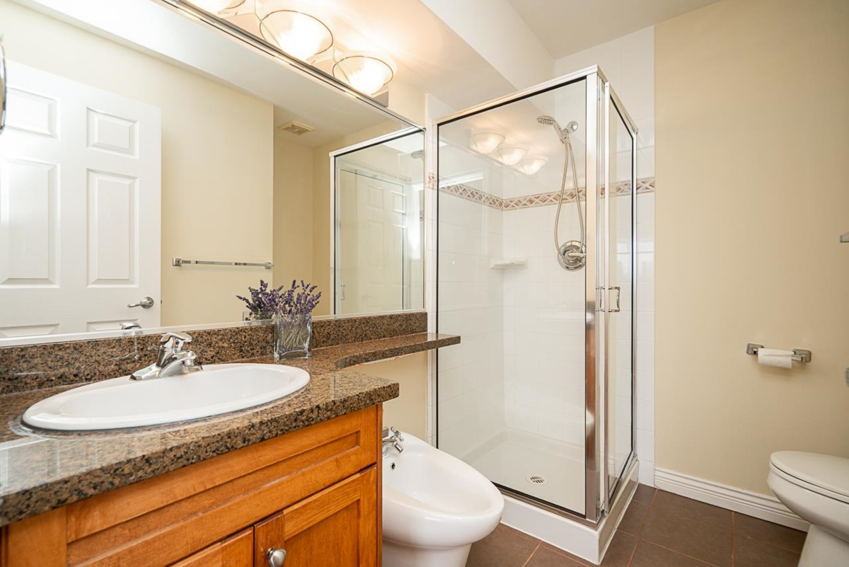 Hallway Photo of 5498 Venables Street, Burnaby, BC