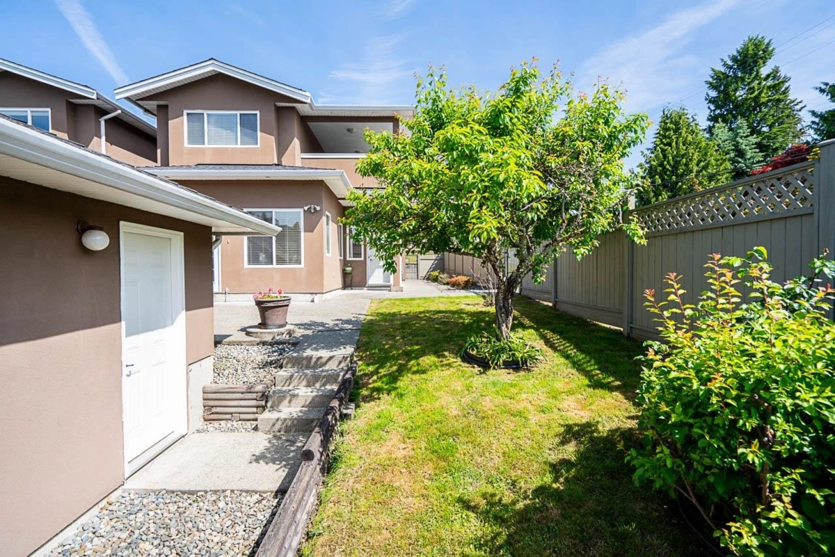 Hot Tub / Spa Photo of 5498 Venables Street, Burnaby, BC