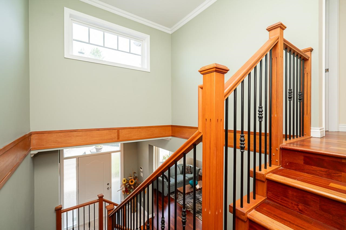 Mudroom Photo of 5498 Venables Street, Burnaby, BC