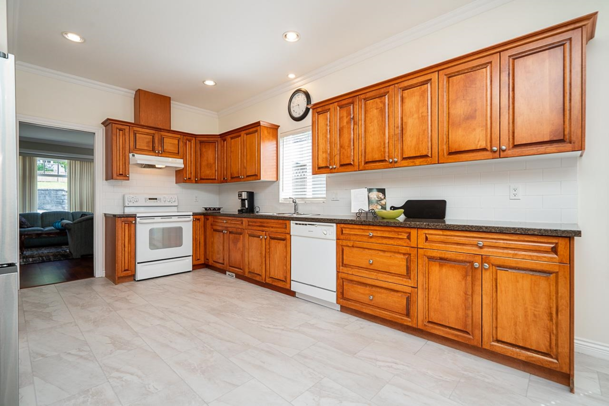 Primary Bathroom Photo of 5498 Venables Street, Burnaby, BC