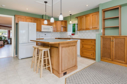 4963 Laurel Avenue, Sechelt, BC, Sechelt — Single Family Residence for sale