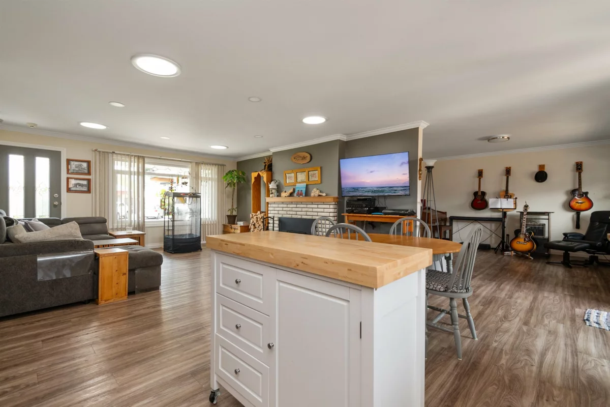 Bedroom 3 Photo of 9598 Johnson Street, Chilliwack, BC