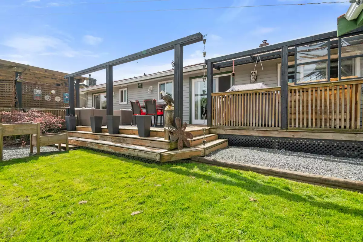 Hot Tub / Spa Photo of 9598 Johnson Street, Chilliwack, BC
