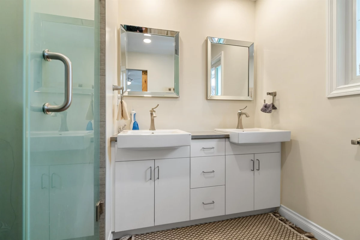 Laundry Room Photo of 9598 Johnson Street, Chilliwack, BC